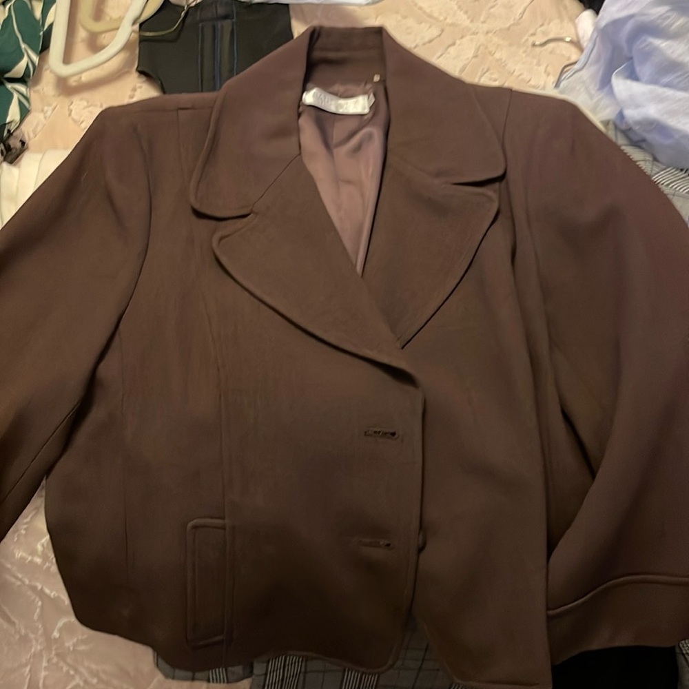 Badgley Mischka Brown jacket with 3/4 sleeves